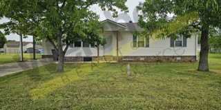 3 bedroom, 2 bath home in Center Hill Gallery 1