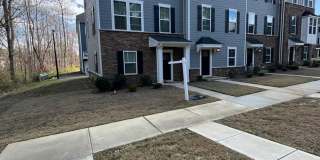 3BR/2.5BA End Unit Townhome Gallery 3