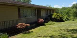 Maryville City  37801 - 3 bedroom, 2.5 bath home Walking distance to Foothills Mall - Contact Debra Johnson (865) 591-8281 Gallery 1