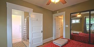 Beautifully Renovated Craftsman with Private Yard & Guest Suite in Prime Bankers Hill Gallery 16