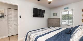 325 Calusa St Gallery 27