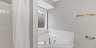 Beautiful 4 Bed 3 Bath in Andover School District! Gallery 22