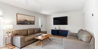 525 SW Central Avenue Gallery 10