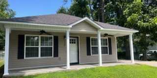 Very nice 2 bed 1 bath home, Dining room, Porch and Back Patio and Storage Bldg Very nice 2 bed 1 bath home, Dining room, Porch and Back Patio and Storage Bldg Gallery 1