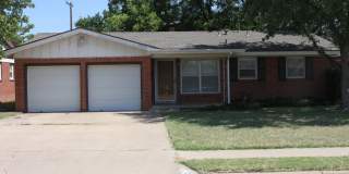 Updated 4 Bedrooms/2 Full Baths /2 Living Areas/2-car Garage Gallery 1