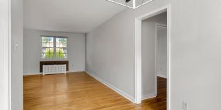 3201 COMMONWEALTH Avenue Gallery 16