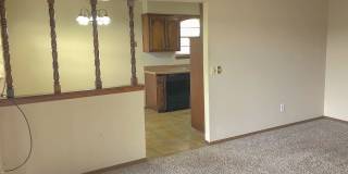 Great Location! Central Edmond! Great Location! Central Edmond! Gallery 8