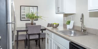 600 10th Ave Apartments Gallery 5