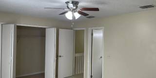 2 Bedroom Townhome in Lexington Square 2 Bedroom Townhome in Lexington Square Gallery 14