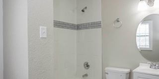 Charming 3 bedroom 1 bath home Gallery 1
