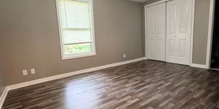 3 Bedroom 2 Bathrooms with Fully Fenced In Yard AVAILABLE NOW!!! Gallery 6