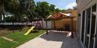 15590 NW 12th Ct Gallery 20