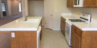 5801 Roscomare - NW - Beautiful 4 Bed in San Lauren, Northwest Bakersfield Gallery 10