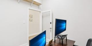 5054 LANGSTON Boulevard Gallery 26