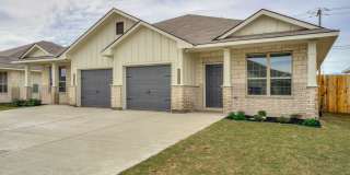 Bright  Cozy Duplex Gallery 1