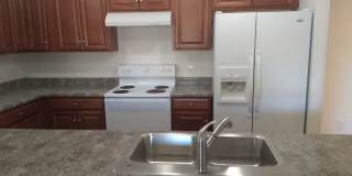2 bed 2 bath w/carport, Great location off 2nd and Sable near 6th and I-225 and Aurora Mall Gallery 10