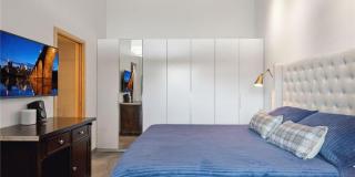 700 Washington Avenue N Gallery 13