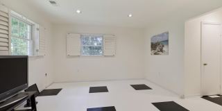 ONE LEVEL LIVING!! in Potomac 4-5 bed 4 baths / Close in Potomac Gallery 49
