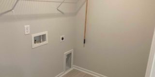1823 Caen Street Gallery 7