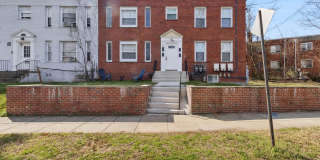 407 LEBAUM Street SE unit: 4 Gallery 1