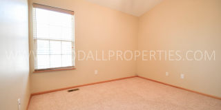 2 Bath Town home in Urbandale with a 2-car attached garage Gallery 11