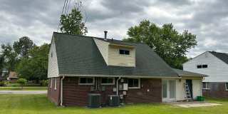 Spacious 4BR + Bonus Room – Available May 10! Regency Area! Gallery 4
