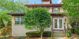 4 N Vine Street Gallery 1