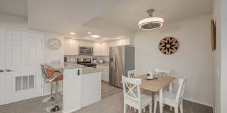 NEWLY REMODELED  FURNISHED BOTTOM FLOOR CONDO Gallery 20