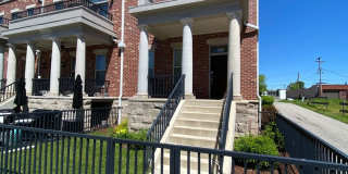 Luxury 5 Bedroom Townhouse Gallery 10