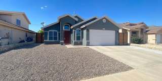 Northeast El Paso 3 bed with Refrig A/C and Solar Panels Gallery 1