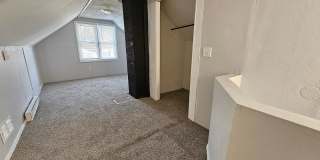 Charming 3-bedroom, 1-bath bungalow in Warren Gallery 16