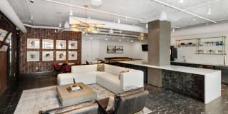 AMLI Quadrangle Gallery 27