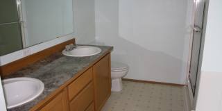 Spacious Split Entry Gallery 3