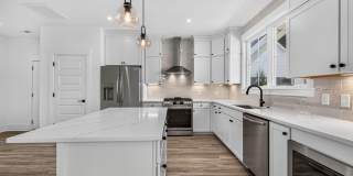 Modern Comfort in the Heart of Johns Island Gallery 9