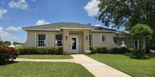 241 SW LAKE FOREST Way Gallery 24
