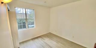 4240 Wilshire Boulevard Gallery 12