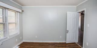 2819 26th Street Gallery 30