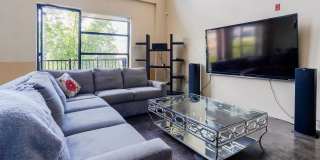 Fully Furnished Mid-Term 2-Level Condo | 1,549 Sq Ft | Private Parking | Shared Living Fully Furnished Mid-Term 2-Level Condo | 1,549 Sq Ft | Private Parking | Shared Living Gallery 3