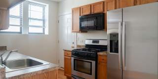 North Lincoln Square - 2 Bed / 1 Bath - In Unit Laundry Gallery 8