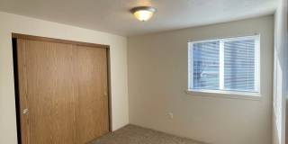 Rent Special: 1/2 Off June's Rent!! Second Floor 3 Bedroom apartment Gallery 26