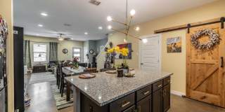 619 Burleson St Gallery 5