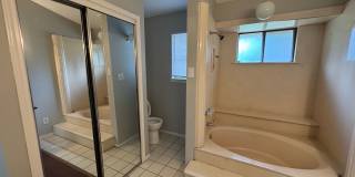 Updated Midway ISD 5 Bedroom Gallery 9