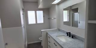 4 Bed 2 Bath Golf Course Living Gallery 16