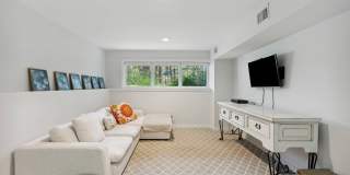 6 Woodland Way Gallery 21