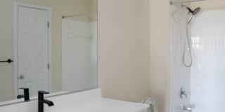 42480 ROCKROSE Square unit: 303 Gallery 9