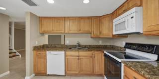 402 Lakewood Court Gallery 38
