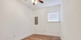 Downtown Savannah 1 Bed Gallery 8