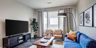 Icon at Hardin Valley Gallery 19