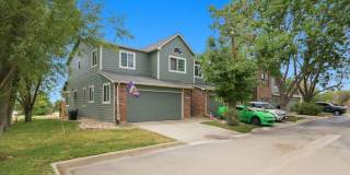 Spacious 4-Bedroom Townhome Backing to Open Space – Attached 2-Car Garage! Gallery 3