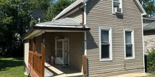 Lovely 2 Bedroom Home Gallery 1